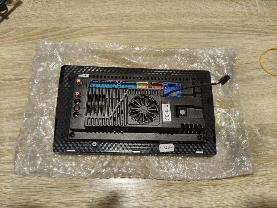 Продам універсальну 9 дюймову магнітолу 4/64 8 ядер