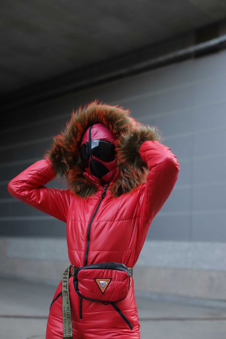 Комбінезони лижні і костюми