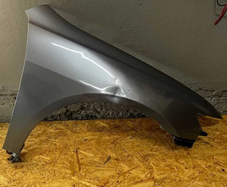 Honda Accord VII blotnik prawy przedni B522M