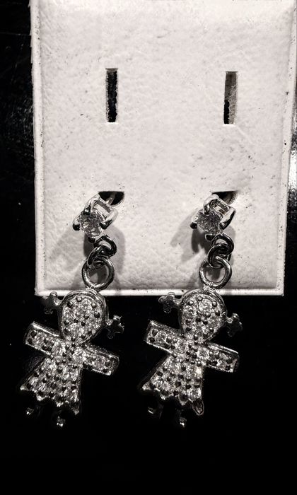 Brincos em pratas "meninas" novos