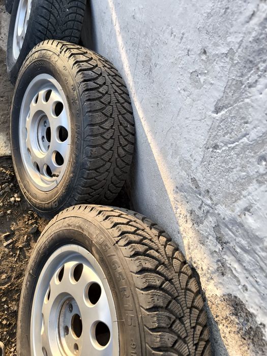 Sprzedam koła zimowe r 15