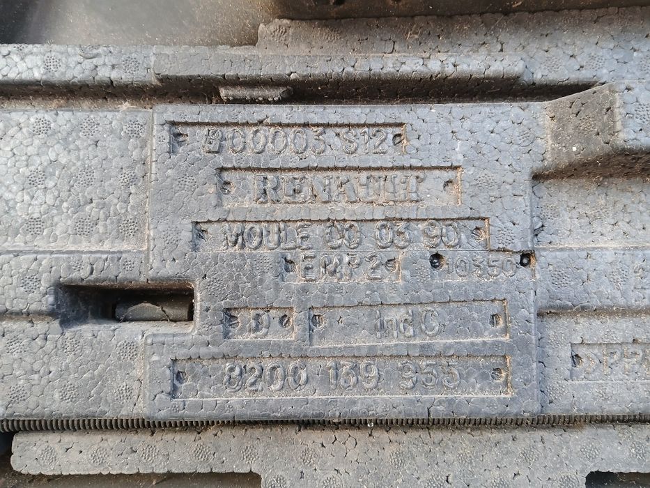 Zderzak do Renault scenic 2