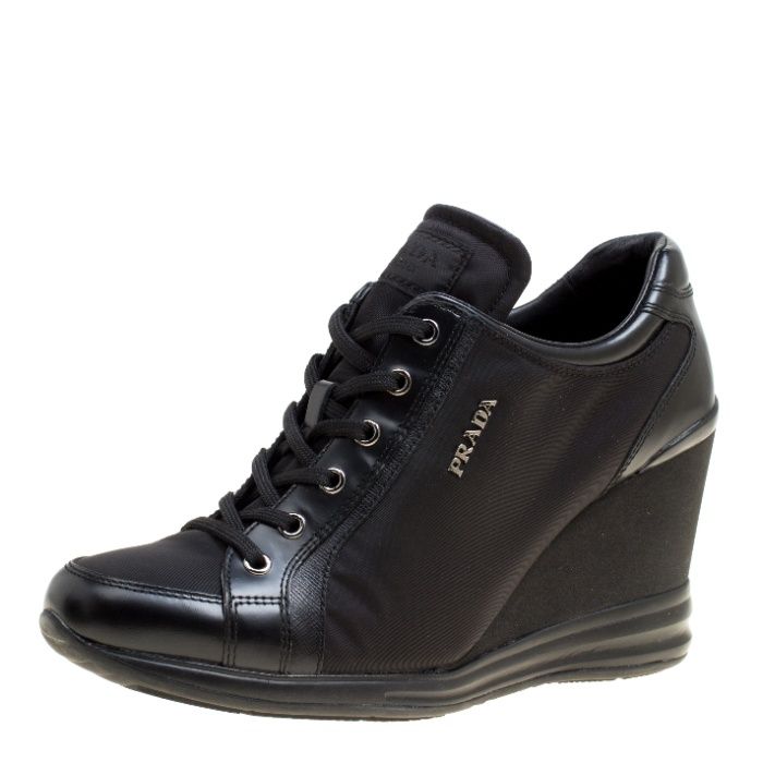 Эксклюзивная обувь. Туфли чёрные закрытые (scratch) PRADA р.40