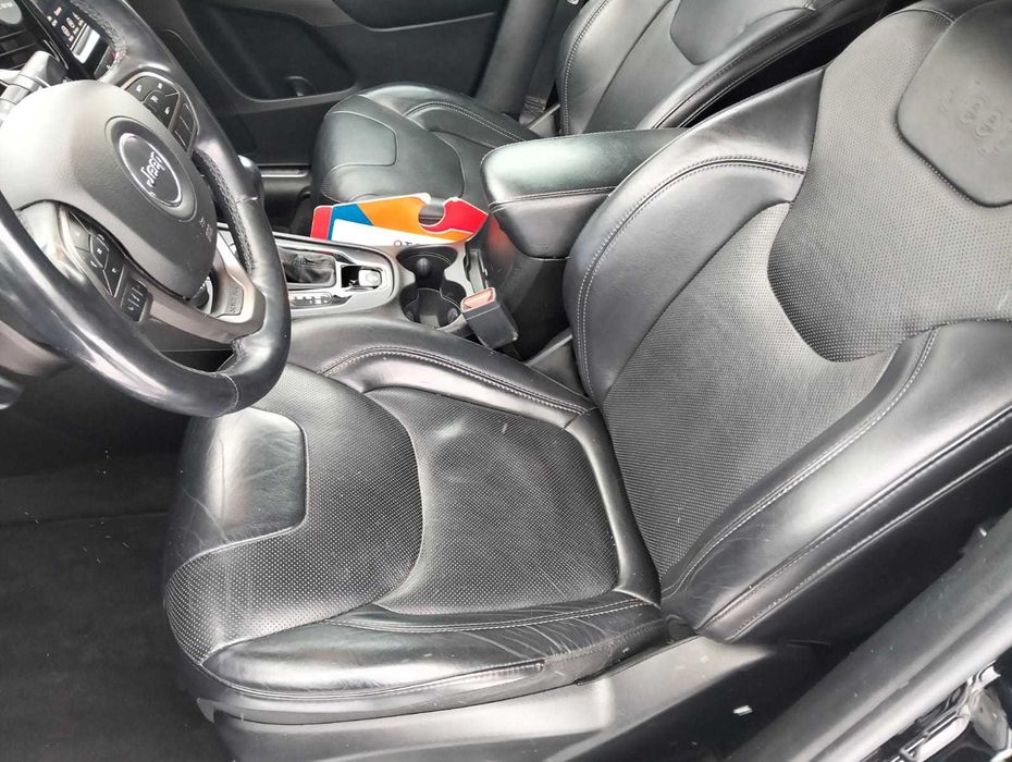 Sprzedam Jeep Cherokee