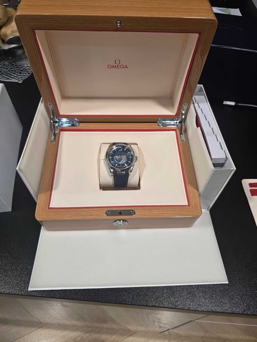 Omega Aquaterra Master Chronometer Worldtimer