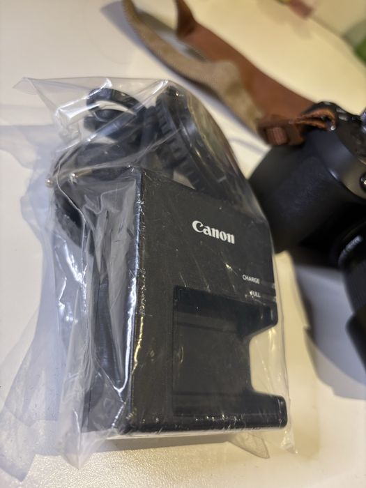 Canon EOS 2000D + Lente 18-55mm | Excelente Estado | 300€