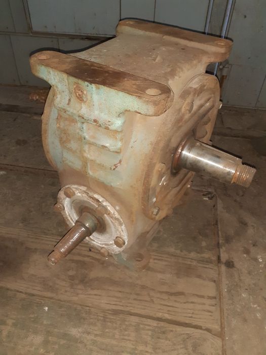 Редуктор понижающий червячный ч-125..