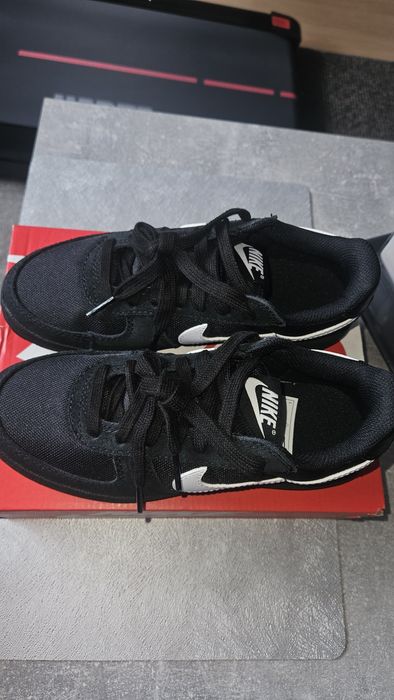 Buty chłopięce Nike (NOWE)
