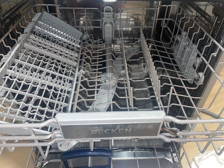 Máquina de Lavar Loiça BECKEN Inox – 100% Funcional