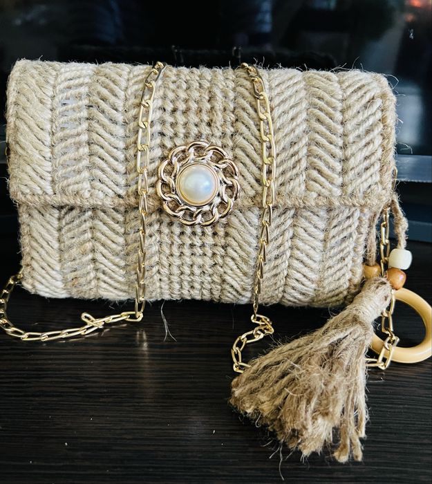 Клатч на канве из джута