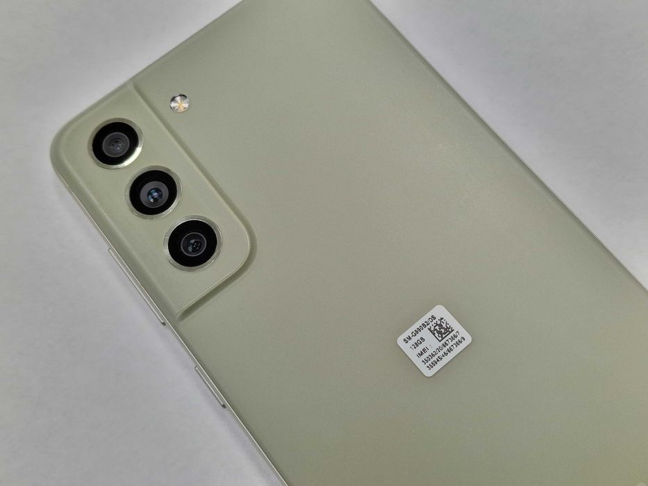 Samsung Galaxy S21 FE 5G/ 6GB/ 128GB/ Olive/ Grade A-/ + ładowarka