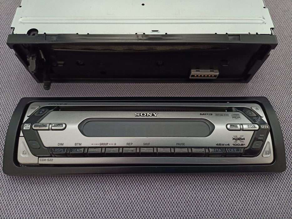 Radio samochodowe CD Sony CDX-S22.