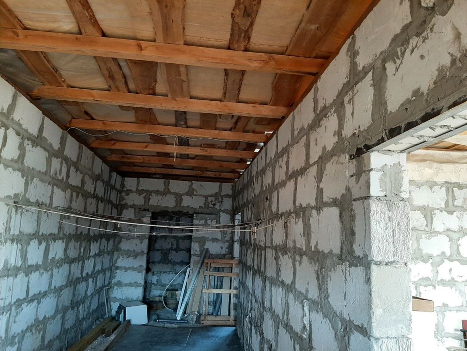 Ціну знижено! Продаж 2 поверхового будинку з садом та ділянкою