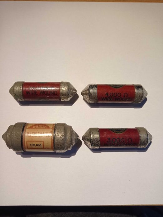 Conjunto de quatro resistências antigas