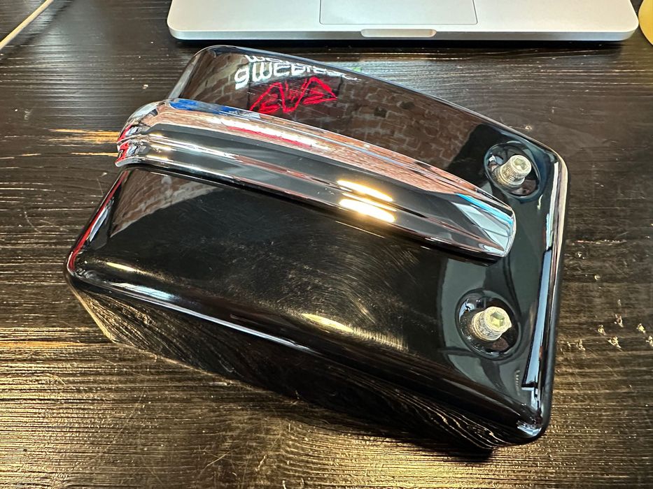 Harley pokrywa boczna akumulatora Dyna 04-12 Steet Bob Glide Kraków