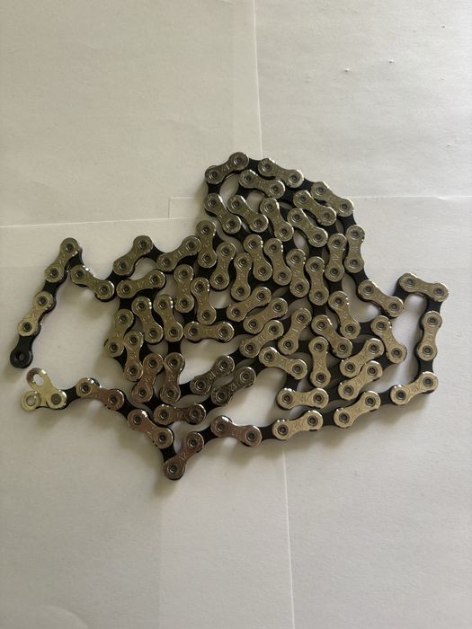 Łańcuch KMC X12 Silver/Black