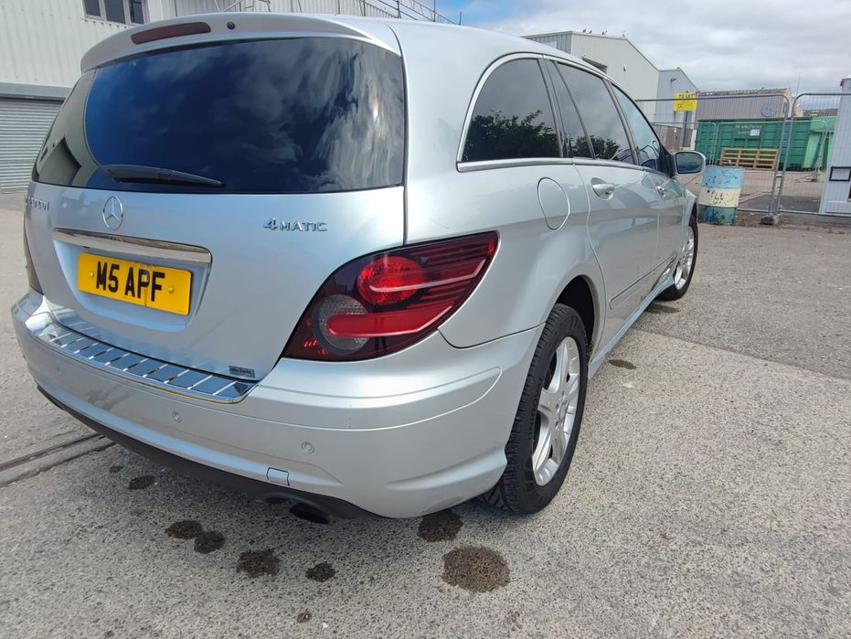 Mercedes-Benz R 320 CDI 4MATIC | 7 Lugares | 3.0 V6 Diesel MATRICULA INGLESA foto 4