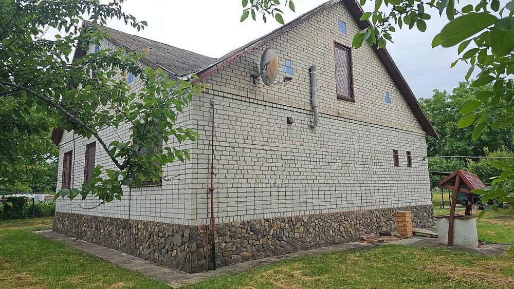 Цікавий будинок в селі Сулимівка Яготинська ОТГ - є відеоогляд