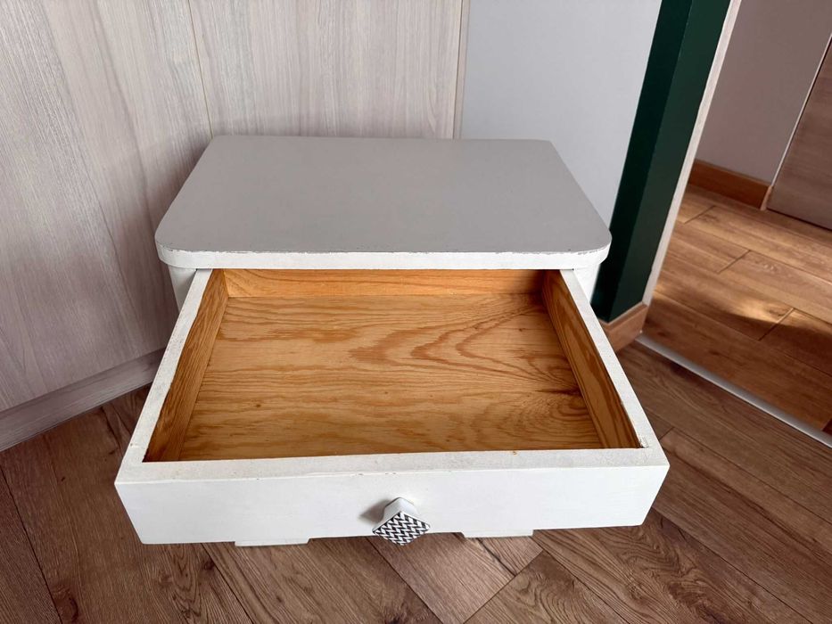 Dwa stoliki nocne - lata 50 art deco