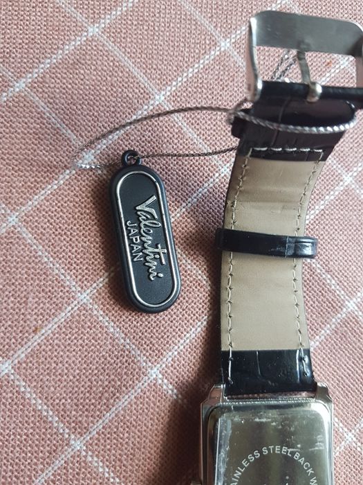 Годинник Valentino