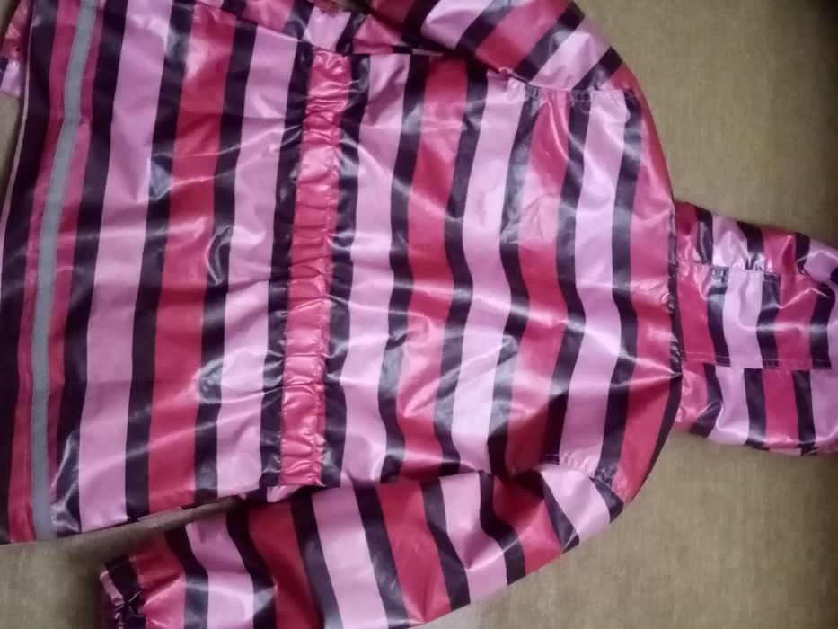 Курточка на девочку весна-осень