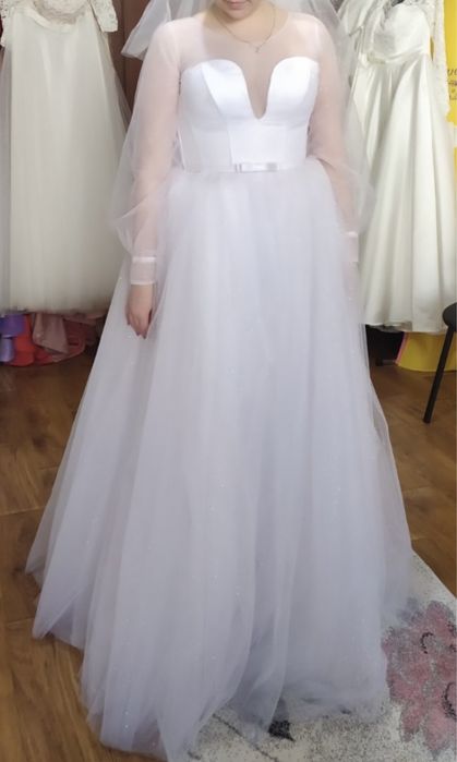 Весільна сукня