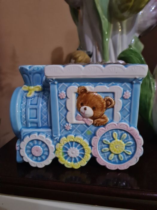 Figurka ciuchcia,  gąbka do kwiatów