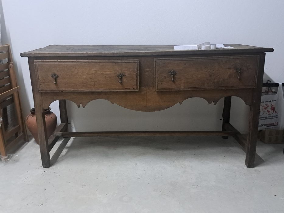 Mesa / bancada de encosto rústica