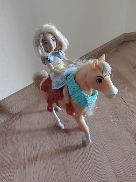 Zestaw Lalek  Mattel Mustang i Duch wolności