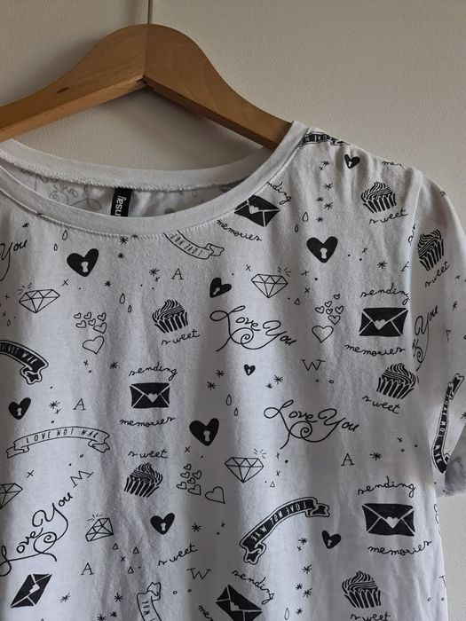 T-shirt damski Sinsay