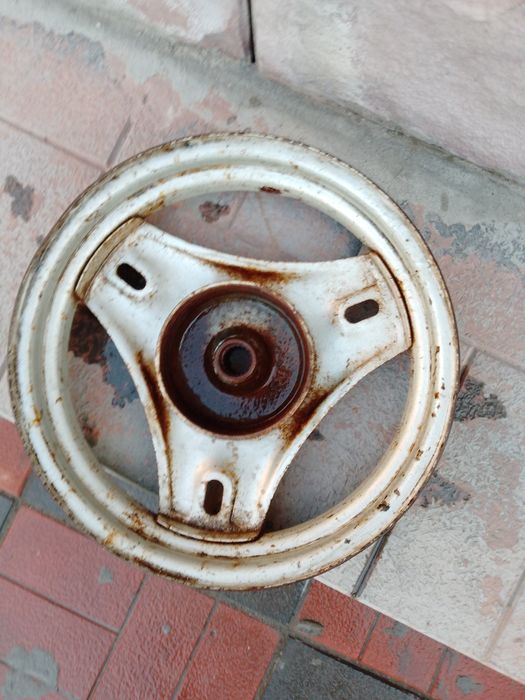 Продам колесо заднее на скутер