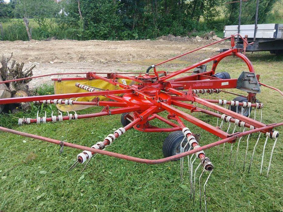 Zgrabiarka grabarka Pottinger Top