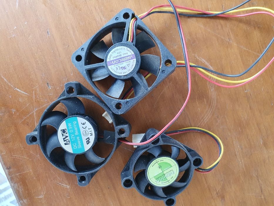 Ventoinhas de 5 e de 12volts diversos tamanhos 100% funcionais