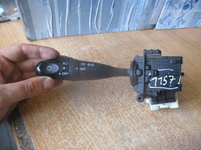 Conjunto / manetes de luzes e limpa vidros SUZUKI Grand Vitara II (JT,