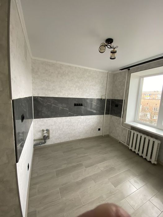 Продам 2кв 50м поряд Центр 62000 торг