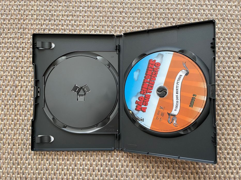 Não Sintonize a sua Televisão, Monty Python - 2 DVD