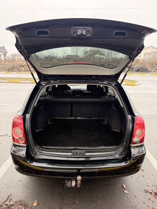 Toyota Avensis 2007 2.0 бензин