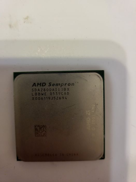 Процесор AMD Sempron 2800+ SDA2800AIO3BX Socket 754