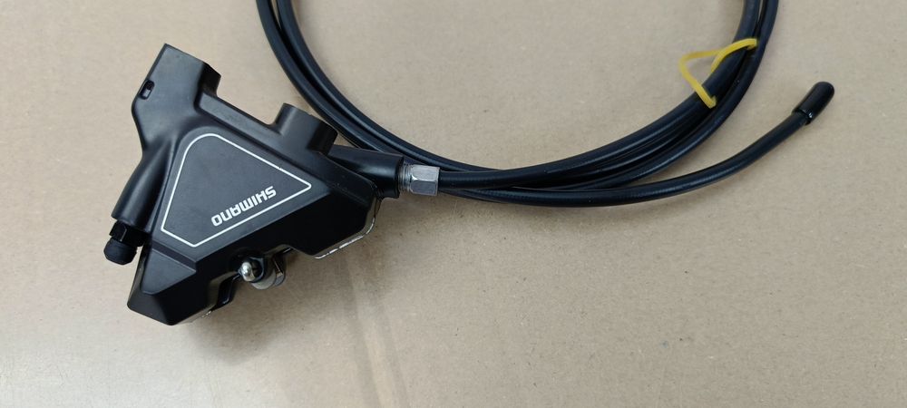 Shimano BR-UR300 zacisk hamulca z przewodem.