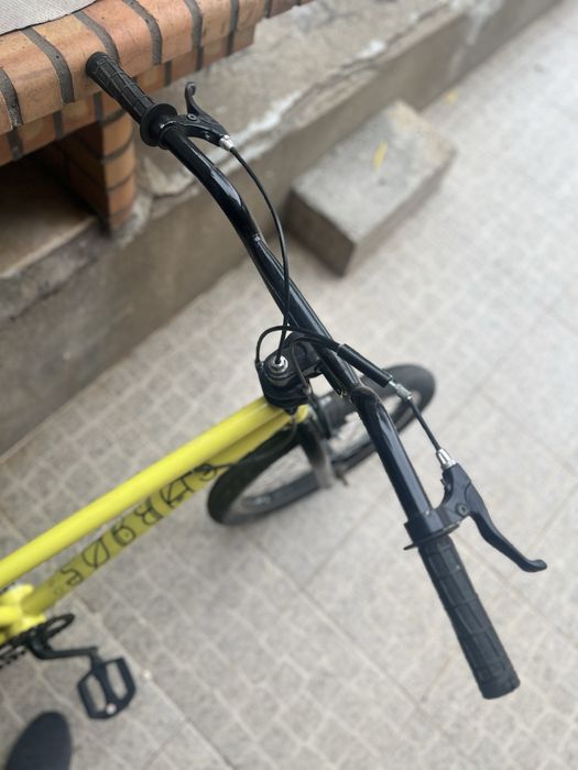 BMX SPITZ roda 20 Amarela – Muito Bom Estado