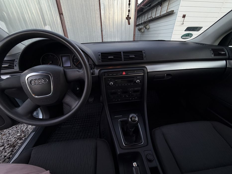 Audi A4 B7 1.9 TDI kombi błękitne