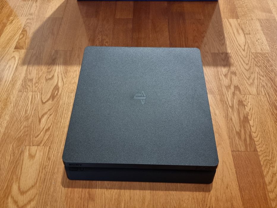 Consola PlayStation 4 Slim 1TB Como Nova (PS4 Slim 1TB)