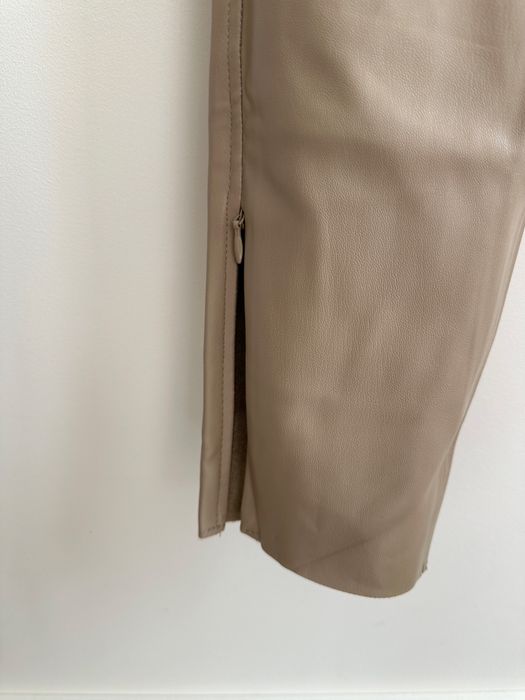 Штани з екошкіри zara