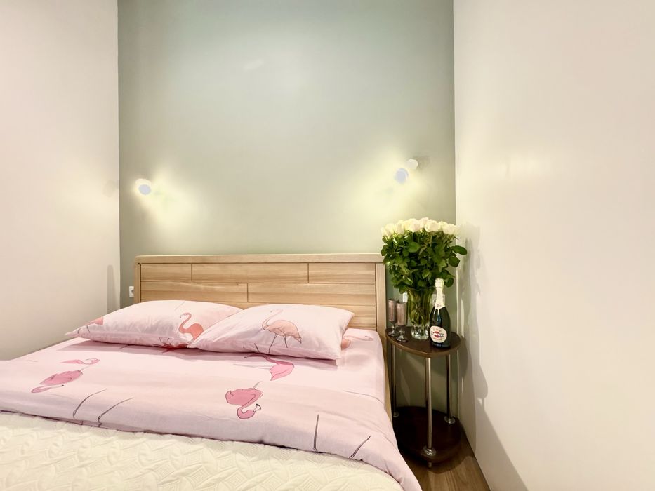 {19}Квартира посуточно подобово автономне опалення метро 23 августа