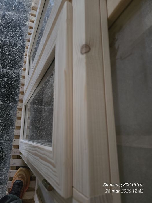 Okno drewniane 90 x 100