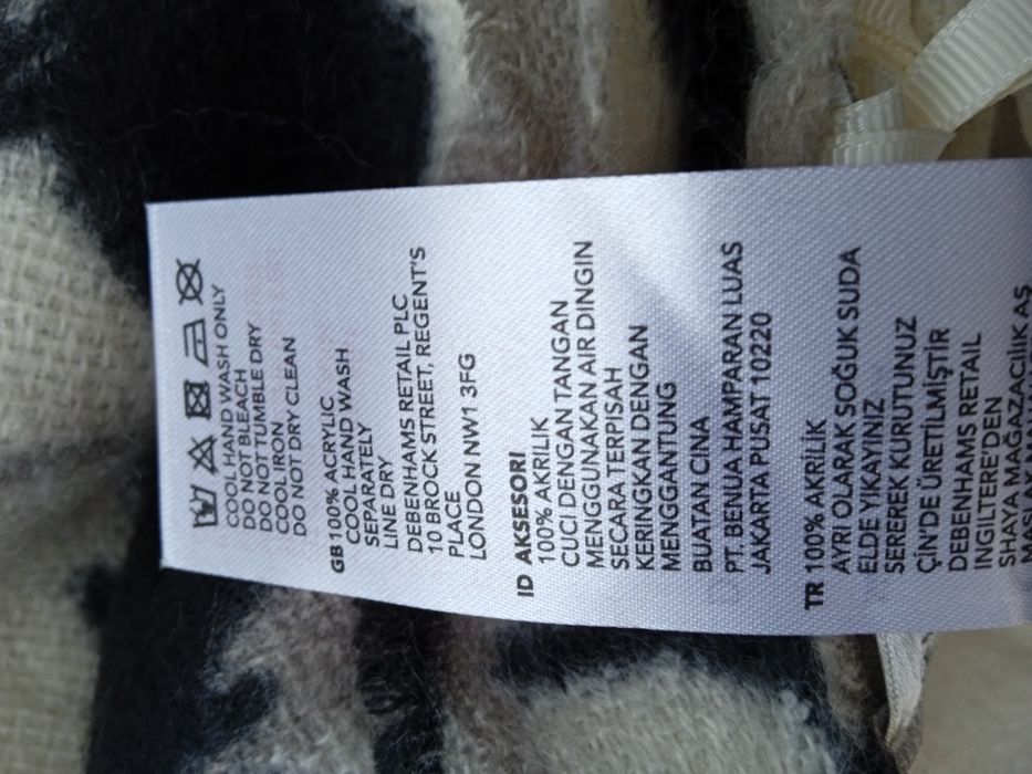 John Rocha. Nowy elegancki szal