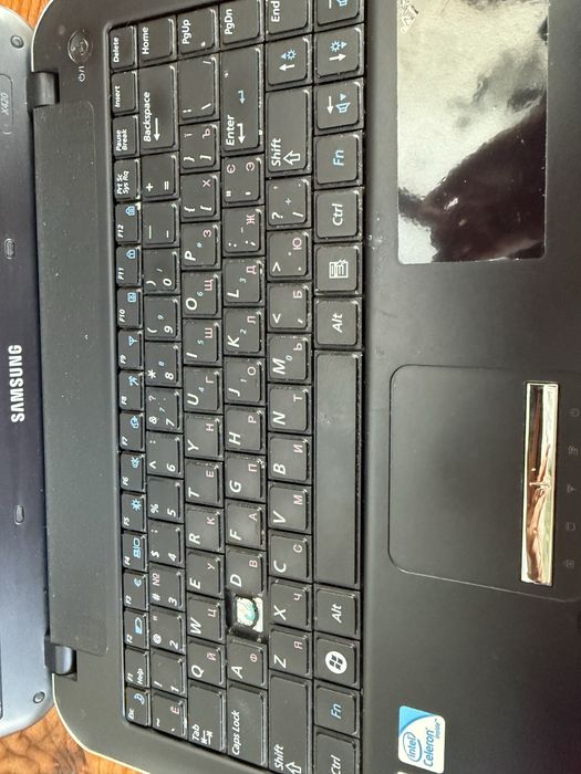 Ноутбук Samsung.