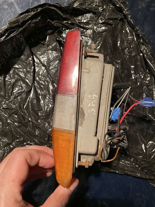 Задній габаритний ліхтар Ford Fiesta Mk1