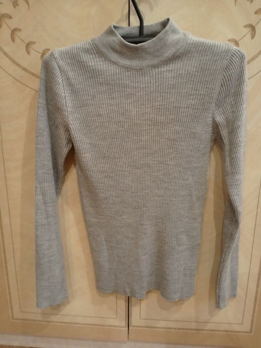 Теплий стильний гольф