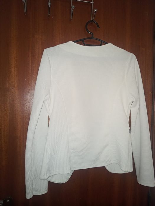 Blazer Branco Com Bolso Falso